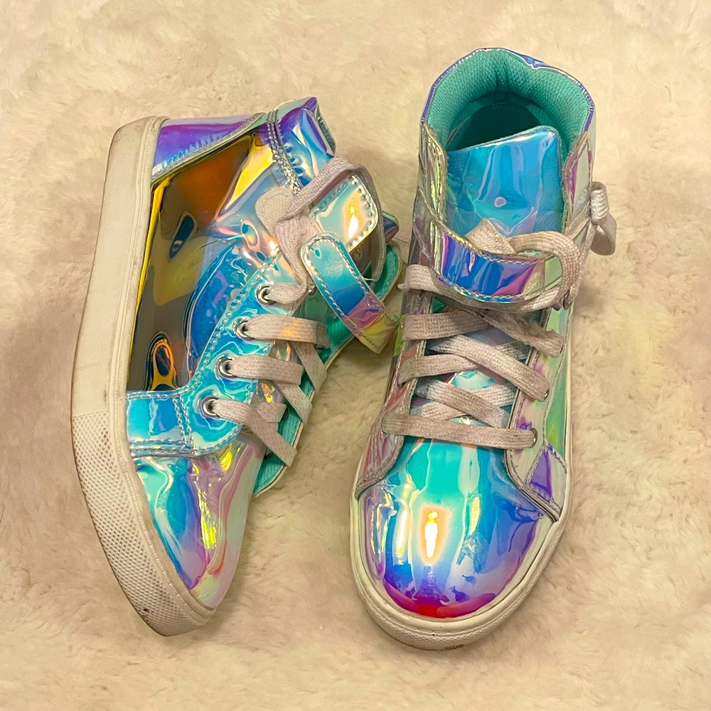 Sneakers size 8